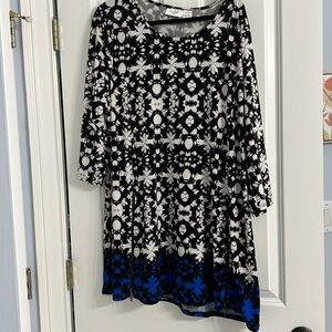 Avenue Tunic top with front zippers 22/24